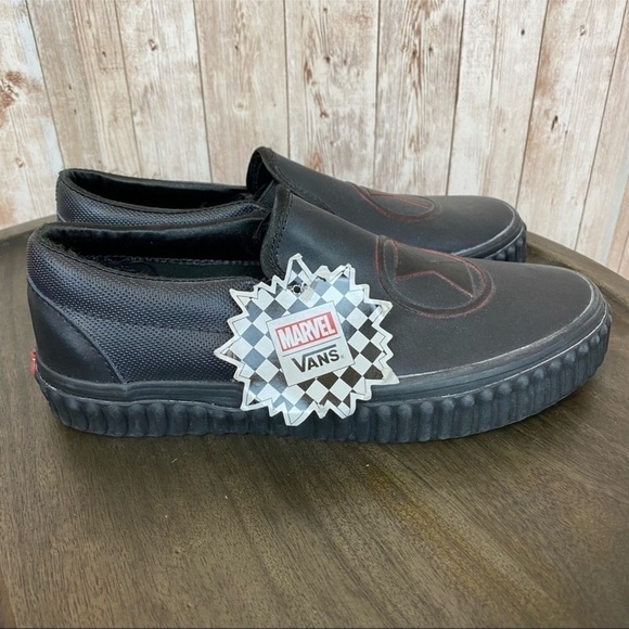 Vans Marvel Black Widow Classic Slip On Shoe Size 5.5 Women - Picture 5 of 13